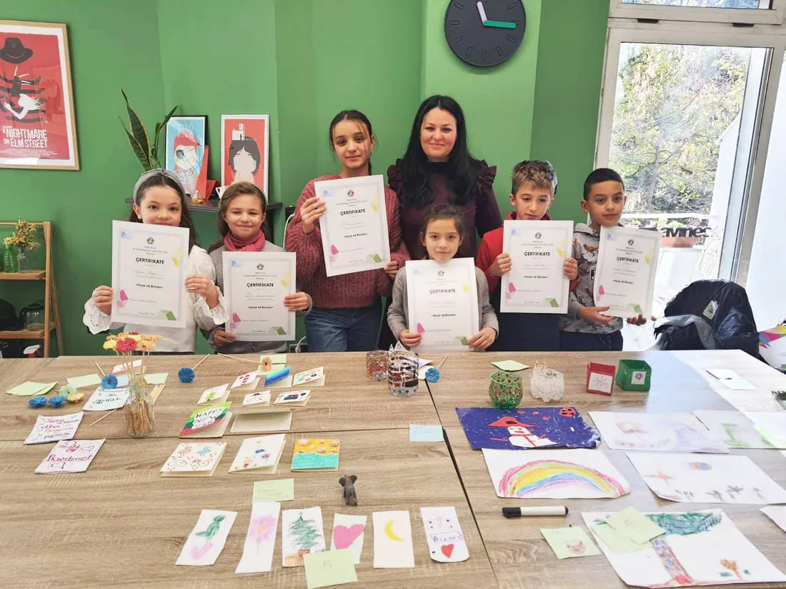 Escola MBA Kids International na Albânia